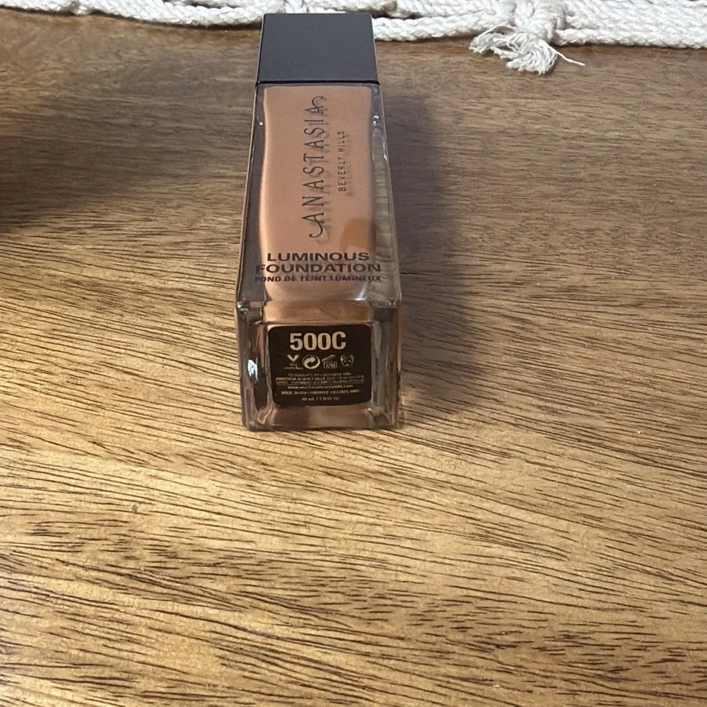 Anastasia Beverly Hills Luminous Foundation Shade 500C Foundation NEW Vegan GF